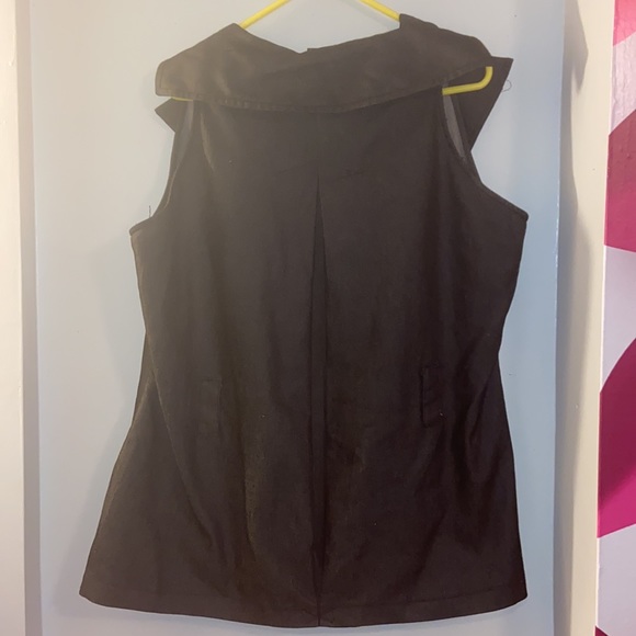 Plus Size Vest - Picture 3 of 4